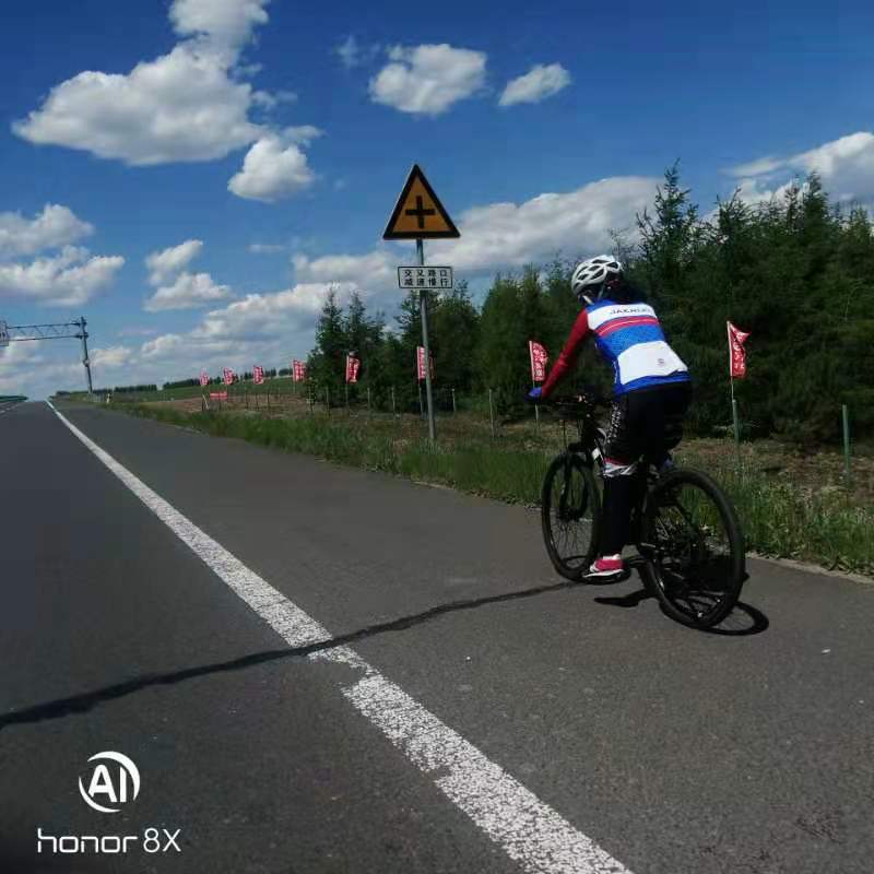 开云体育官网-中亚选手披荆斩棘，达成胜利，战绩斐然