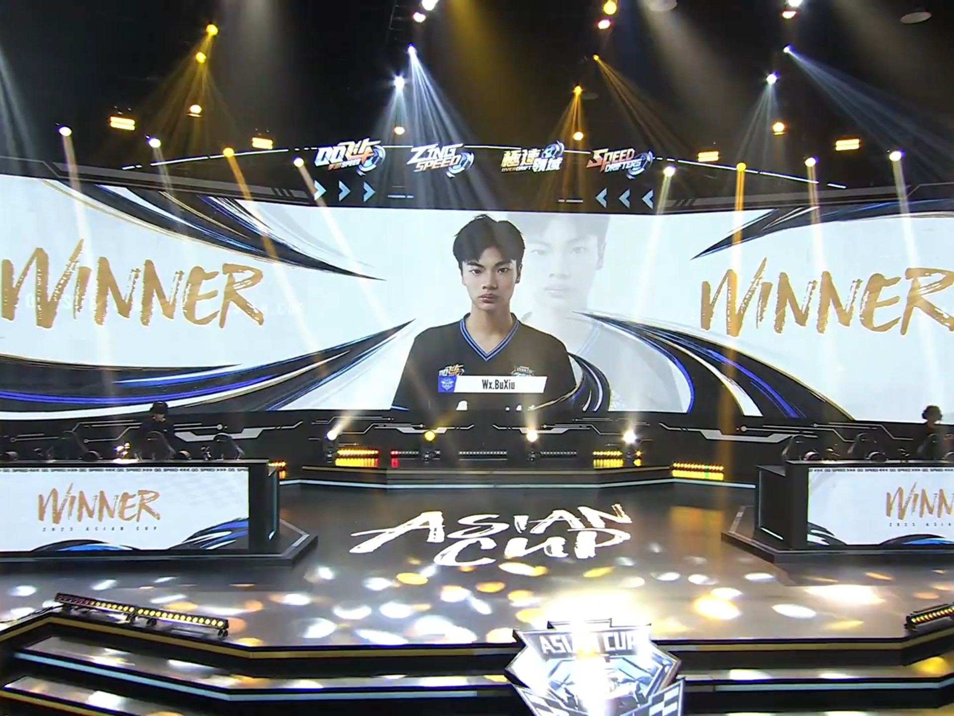 开云体育入口-包含DRX横扫EG，Caps操刀奇招英雄翻盘焦点之战淘汰赛，让粉丝疯狂欢呼的词条